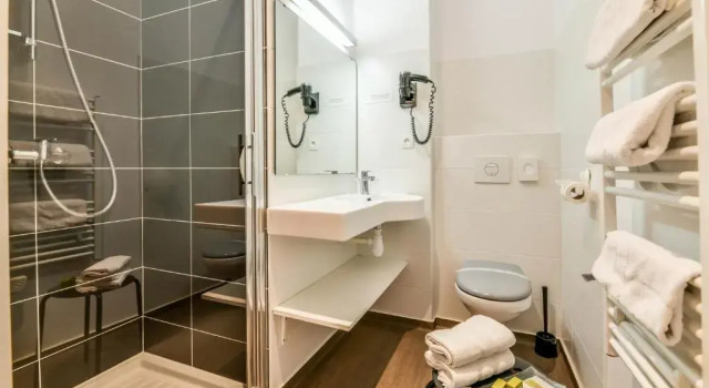 Двухместный номер Standard Logis Hôtel & Restaurant La Villa Bleue