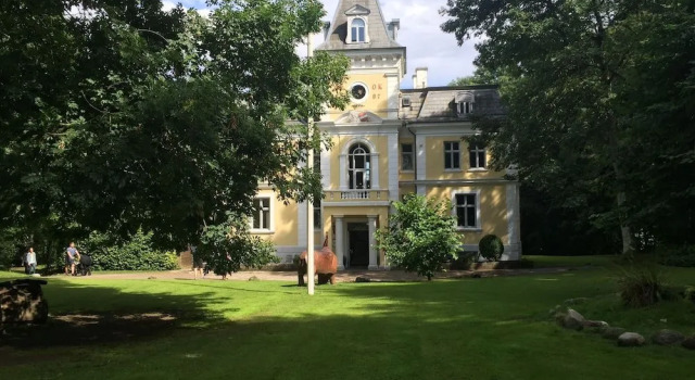 Liselund Ny Slot Hotel, Prenota Hotel Borre Mon
