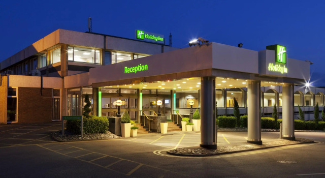 Holiday Inn Maidenhead Windsor by IHG, Boek Hotel Hotels in Merseyside met zwembad, Zwembad
