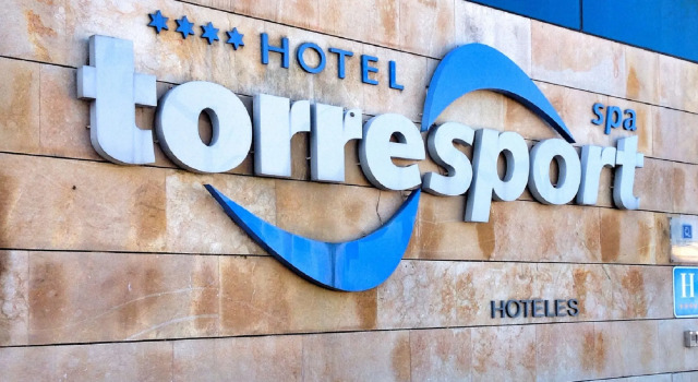 Hotel Torresport, Book Hotel Hoteller i Torrelavega med pool, Swimmingpool