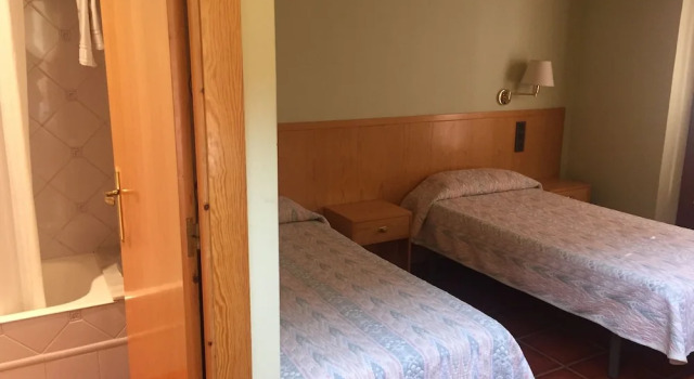 Hostal Victor, Prenota Hotel Oliana L'Alt Urgell