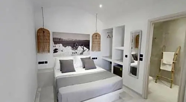 MK4 Cliff Suites
