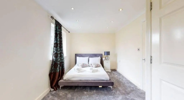 Super 2 Bed House with Privategarden, Varaa Huoneisto Asunnot kohteessa Merseyside, Huoneisto