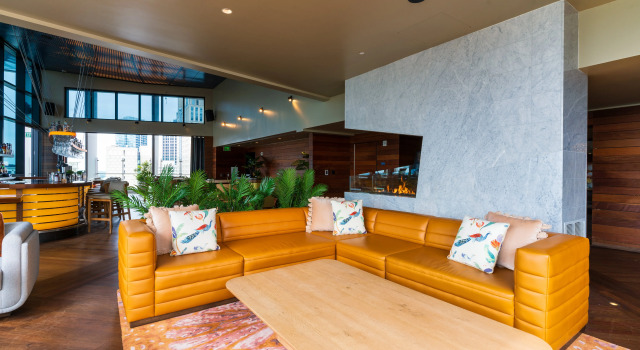 Kimpton Tryon Park Hotel by IHG, Забронировать Отель Шарлотте Северная Каролина, рядом с Университет Джонсон и Уэльс в Шарлотт