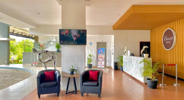 Burza Hotel, Book Hotel Hotels in Sumatra with Breakfast, Breakfasts