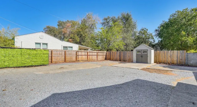 Walkable & Bright Bungalow in Dtwn Redding!, Prenota Casa vacanze Ville a Redding, Villa