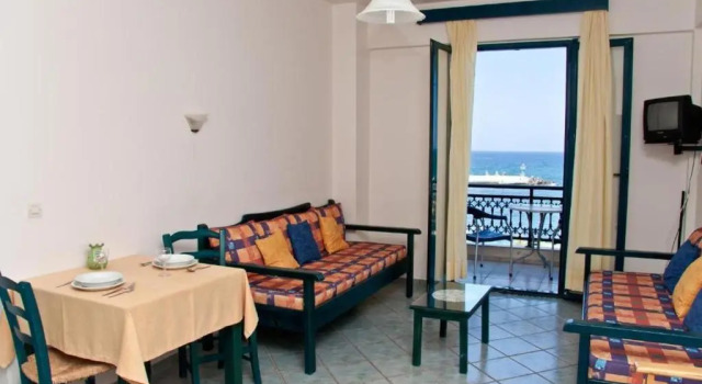 Апартаменты с 2 комнатами с видом на море Marelina Villas