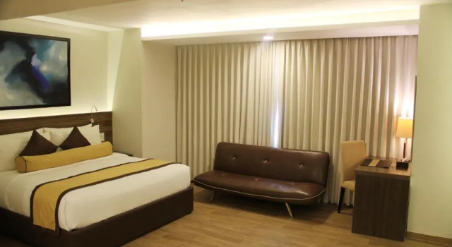 Полулюкс Hotel Marciano