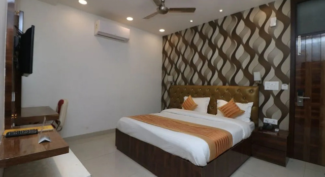 OYO 9999 Hotel Sea Heaven, Забронировать Отель Отели Нью-Дели с завтраком, Завтраки