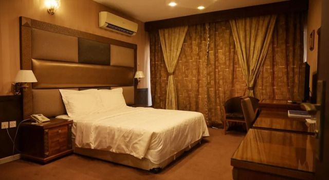 Двухместный номер (окна не гарантированы) ABJAD CROWN HOTEL
