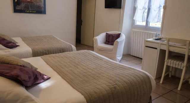 Семейный номер Standard Hôtel LHerbier dOrange - Accueil Vélo