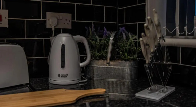 Коттедж BV Comfy Spacious 3 Bedroom House At Tatton Street Manchester