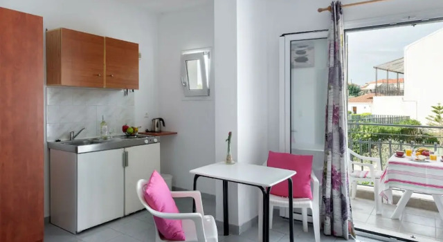 Апартаменты Socrates Apartments