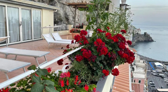 Апартаменты Comfort с видом на море Apartments Amalfi Design Sea View accessible by 250 steps