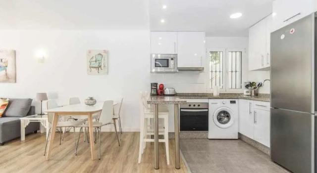 Casablanca 1 Apartamento con jardín privado, Забронировать Апартаменты/квартира Фуэнхирола Коста-дель-Соль, рядом с Торребланка-бич
