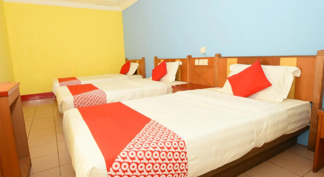 Люкс Superior OYO 90052 Mandarin Inn