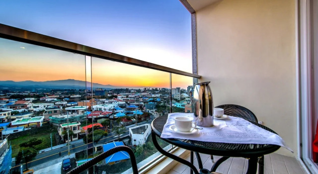 Номер Standard с видом на город Aimi Jeju Beach Hotel Hamdeok W