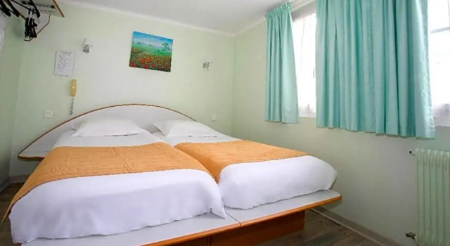 Номер Standard Hotel De Rosny