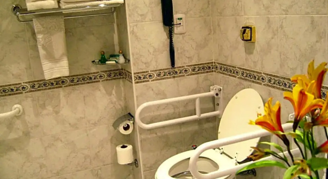 Номер Standard InterTower Hotel