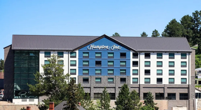 Hampton Inn Lead, Buchen Sie Hotel Lead 