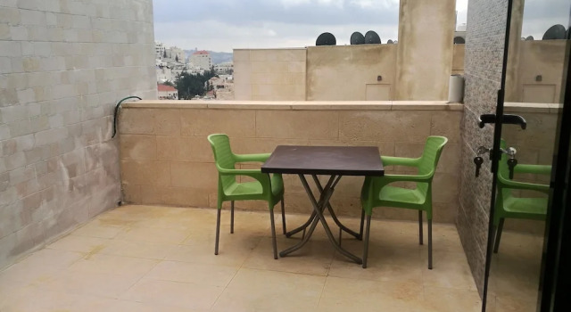 Апартаменты с 2 комнатами с видом на город Dair Ghbar Apartment
