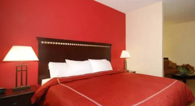 Country Hearth Inn (Ex. Regency Inn & Suites), Buchen Sie Hotel Albany (und Umgebung) 