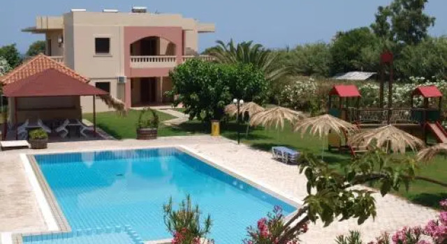 Aparthotel 4 Stars Tavronitis