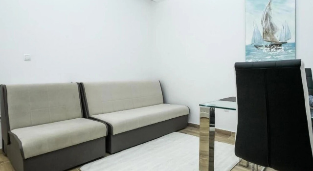 Awesome Home in Biograd na Moru With Wifi, 1 Bedrooms and Outdoor Swimming Pool, Забронировать Отель Отели Биоград-на-Мору с парковкой, рядом с Частный Пляж «Кемп Сенди», Парковка