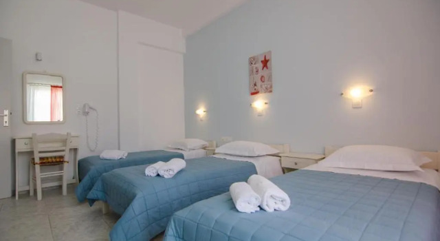 Трёхместный номер Standard Athena Rooms