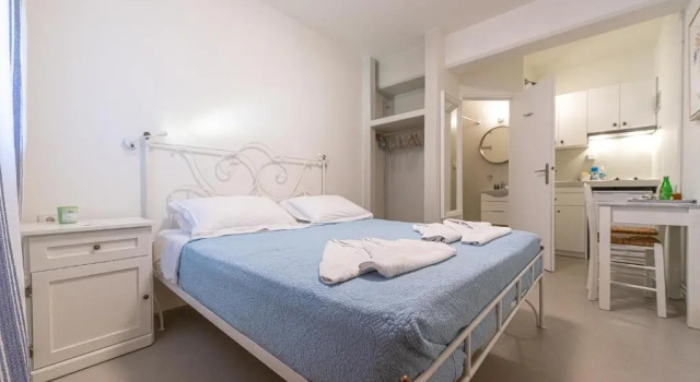 Anemoessa, Забронировать Отель Отели Батсион 4 звезды, 4*