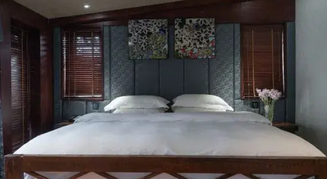 Семейный люкс Xiangge Huangfu Holiday Hotel