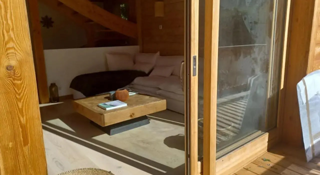 Semi Detached Chalet for 8 with Balcony & Garden, Забронировать Шале Виллы Овернь-Рона-Альпы, Вилла