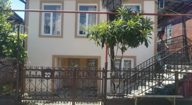 Mano's Guest House, Book Guesthouse Kobuleti 