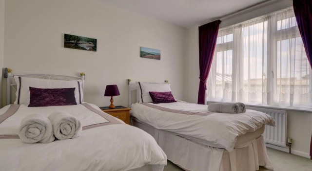 Holiday Home The Willows, Book Feriehus Hoteller i South Molton med parkering, Parkering