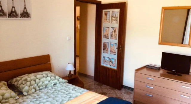 Ampio, comodo e grazioso appartamento 4-5persone