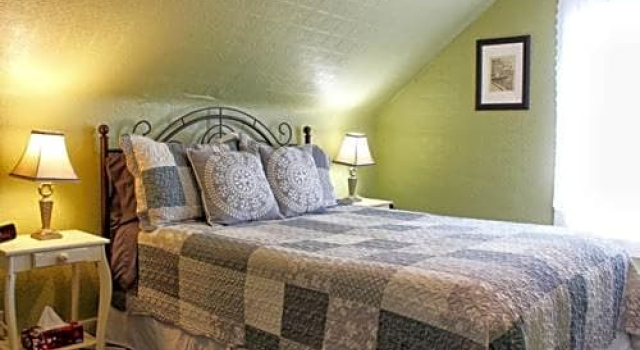Двухместный люкс Deluxe Willow House Inn B&B