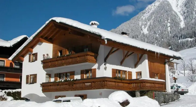 Haus Schönherr, Book Hotel Hotels in Vorarlberg with Parking, Parking