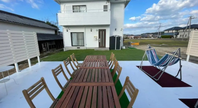 Коттедж Awaji Garden House in Shinmura