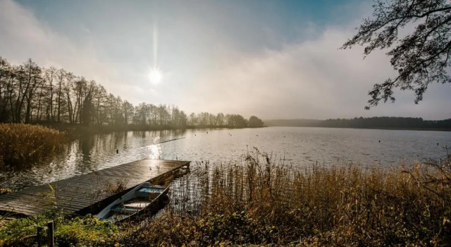 Коттедж 5 Sterne Ferienhaus direkt am See mit Sauna-Kamin-Garten