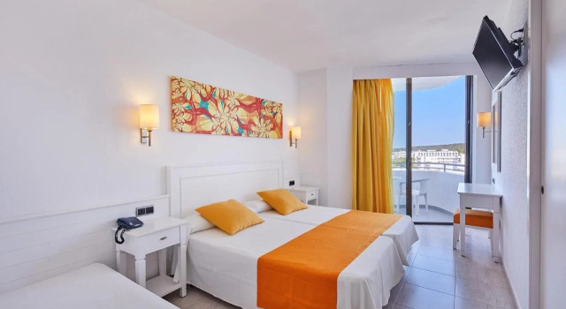 TUI BLUE Victoria Menorca, Rezerwuj Hotel Santo Tomas Beach Baleary