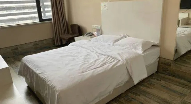 Taihe Yinhe Hotel, Book Hotel Billige hoteller i Fuyang