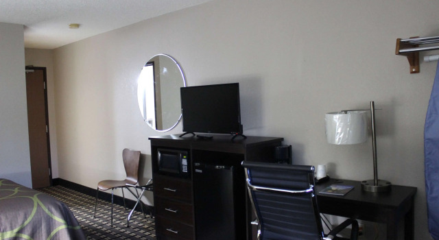 Super 8 Grand Rapids City Center, Prenota Hotel Hotel economici a Michigan