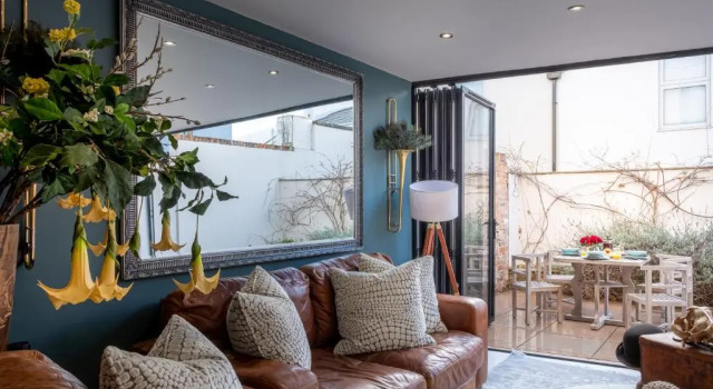 Luxury 2-bed House in Cheltenham, Забронировать Отель Челтнем Котсуолд, рядом с Cheltenham Playhouse