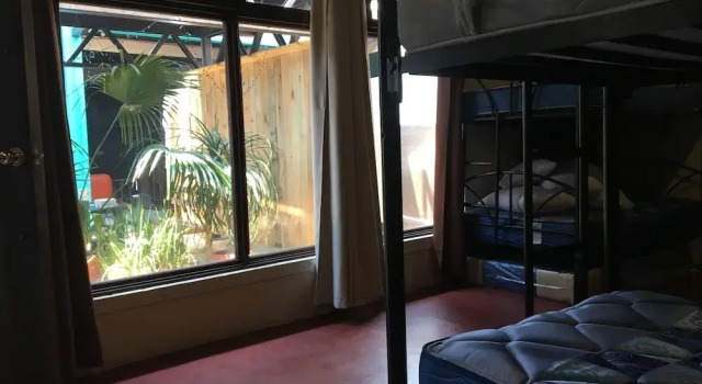 Greenhouse Hostel, Забронировать Хостел Антигуа-Гватемала Сакатепекес, рядом с Смотровая площадка «Серро-де-ла-Крус»