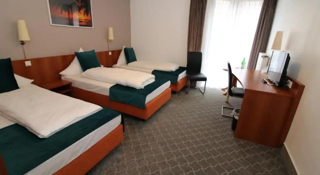 Трёхместный номер Standard Concorde Hotel Ascot
