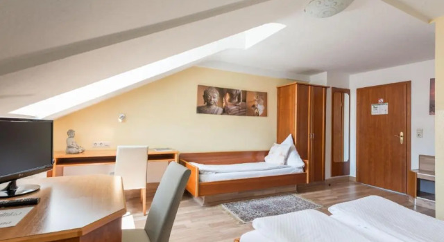 Трёхместный номер Standard Karl - das City Hotel Konstanz