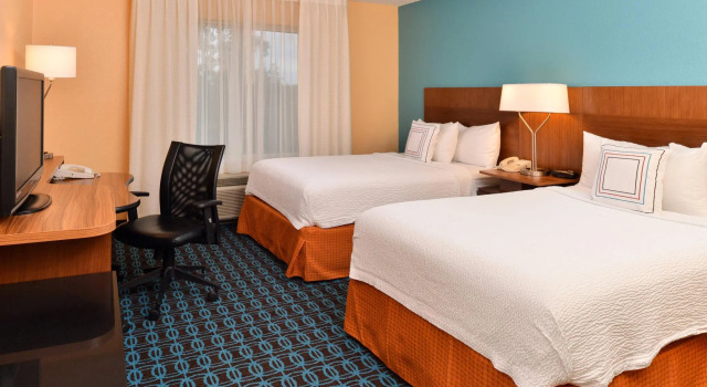 Четырёхместный люкс Executive Fairfield Inn & Suites by Marriott Cleveland Avon