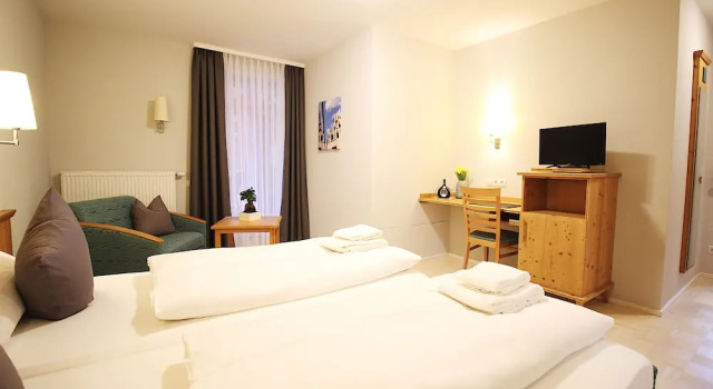Трёхместный семейный номер Standard с балконом Aparthotel Alte Schmiede Dettelbach