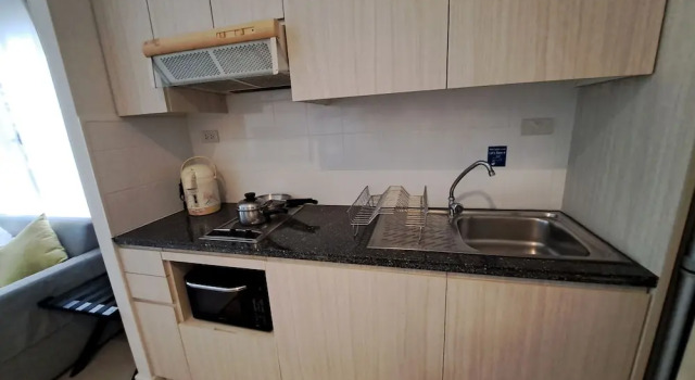 Люкс с балконом Classic Kameo Hotel and Serviced Apartments, Sriracha