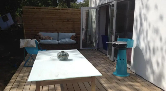 Вилла townhouse on Arlanda Stockholm metro line - easy checkin